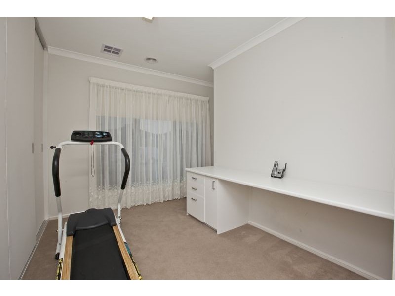 16 Noremac Grove, Lyndhurst VIC 3975