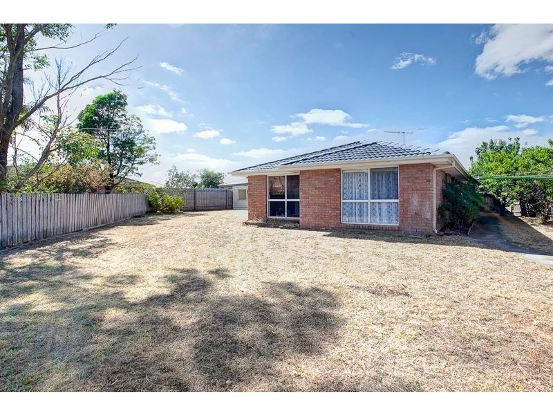 19 Elda Court, Cranbourne North VIC 3977