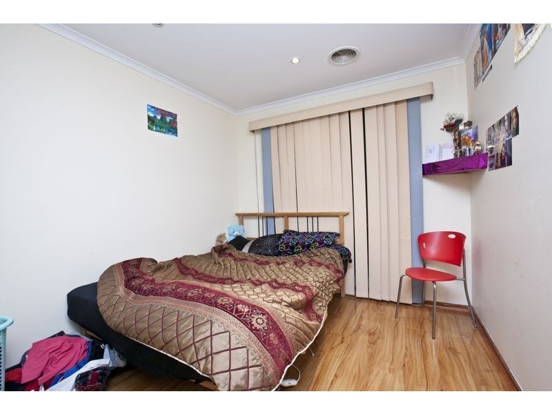 1/101 Endeavour Drive, Cranbourne North VIC 3977