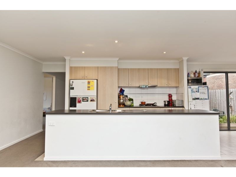 24 Sing Crescent, Berwick VIC 3806