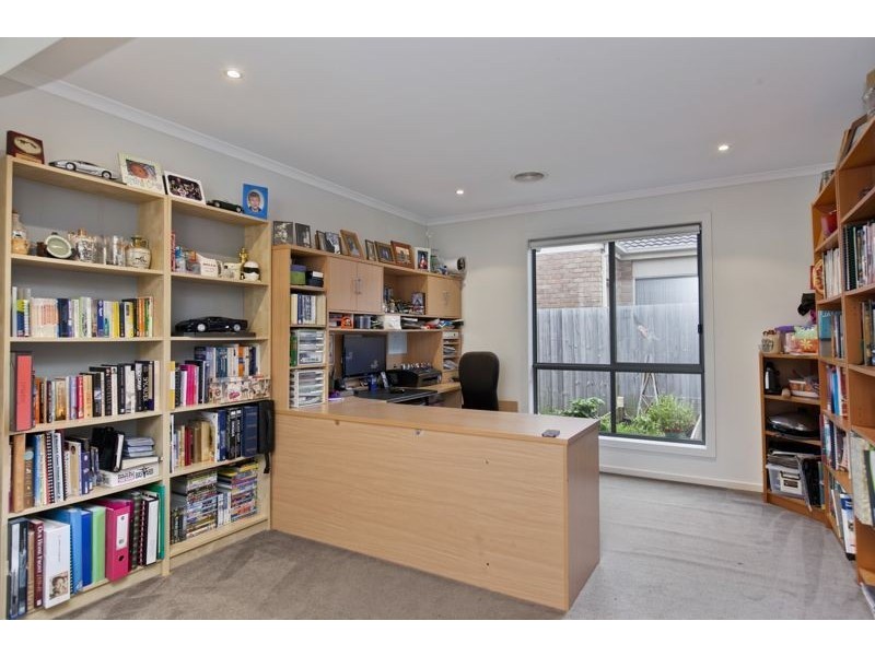 24 Sing Crescent, Berwick VIC 3806