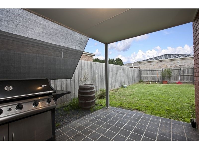 24 Sing Crescent, Berwick VIC 3806