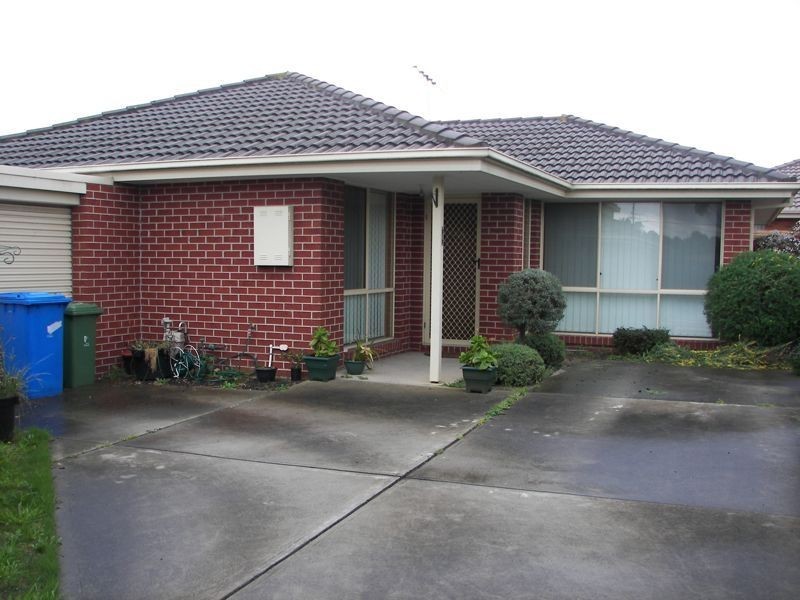 2/21 Evelyne Avenue, Cranbourne VIC 3977