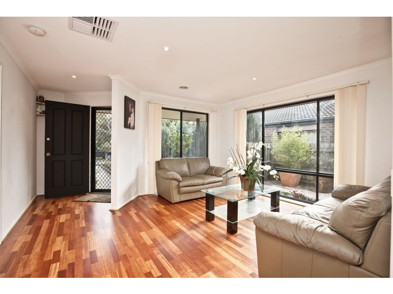 13 Fishburn Place, Cranbourne West VIC 3977