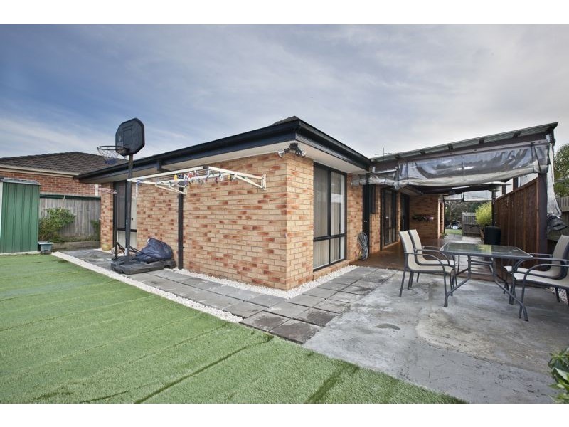 13 Fishburn Place, Cranbourne West VIC 3977