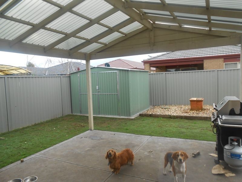 24 Mossman Drive, Cranbourne VIC 3977
