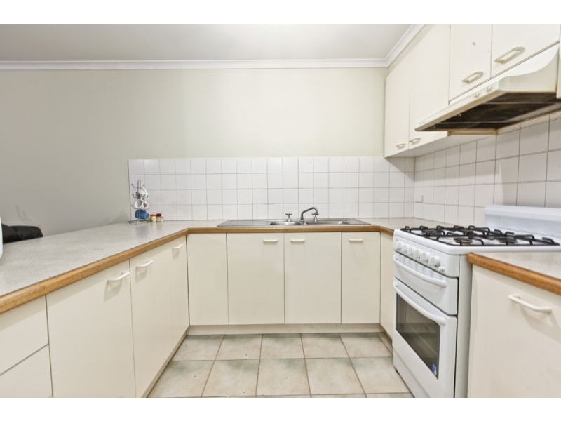24 Warren Close, Narre Warren VIC 3805