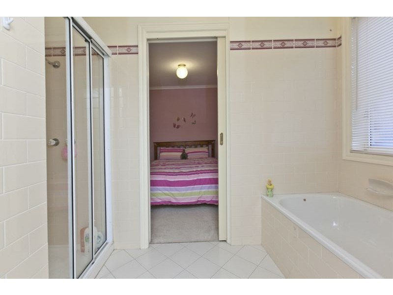 31 Franks Way, Cranbourne North VIC 3977