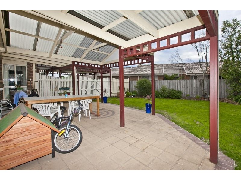 31 Franks Way, Cranbourne North VIC 3977