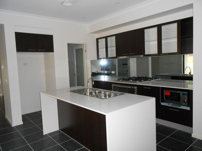 157 Sandhurst Boulevard, Sandhurst VIC 3977