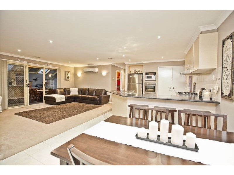59 Flametree Circuit, Cranbourne VIC 3977