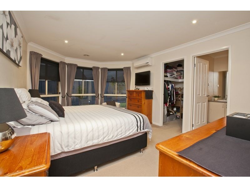 59 Flametree Circuit, Cranbourne VIC 3977