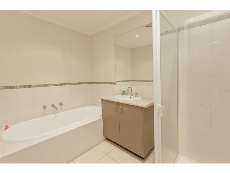 9 Boronia Avenue, Cranbourne VIC 3977