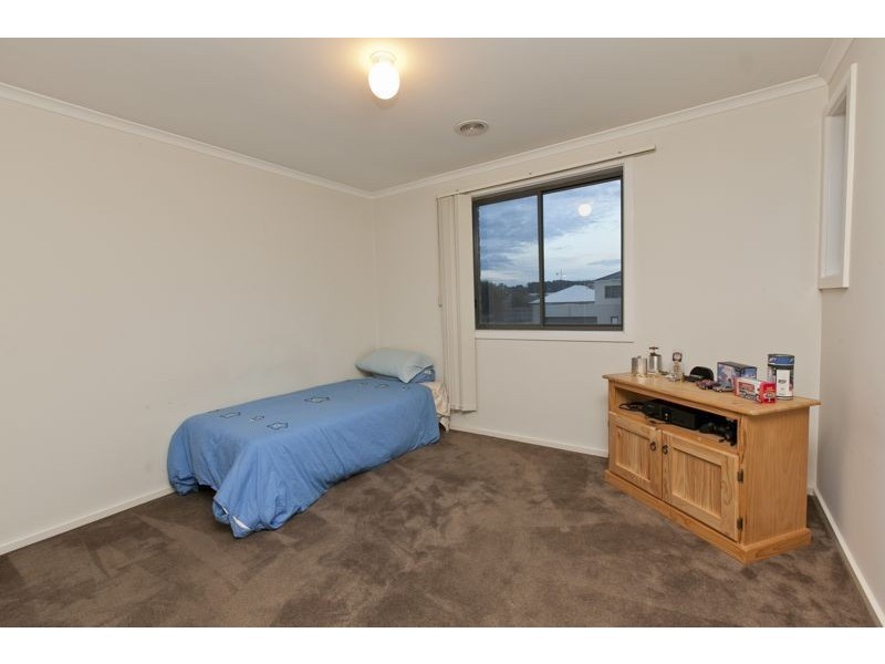 9 Boronia Avenue, Cranbourne VIC 3977