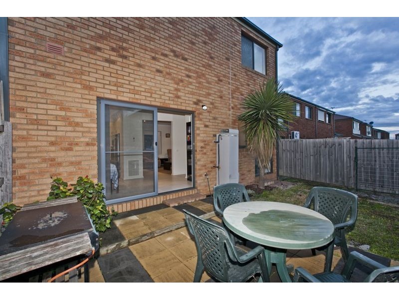 9 Boronia Avenue, Cranbourne VIC 3977