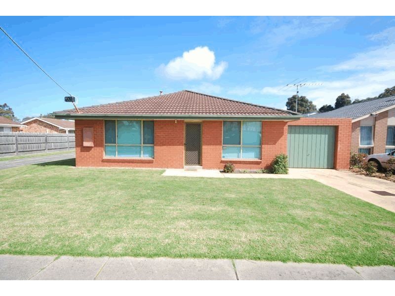1/19 Fairfield Street, Cranbourne VIC 3977