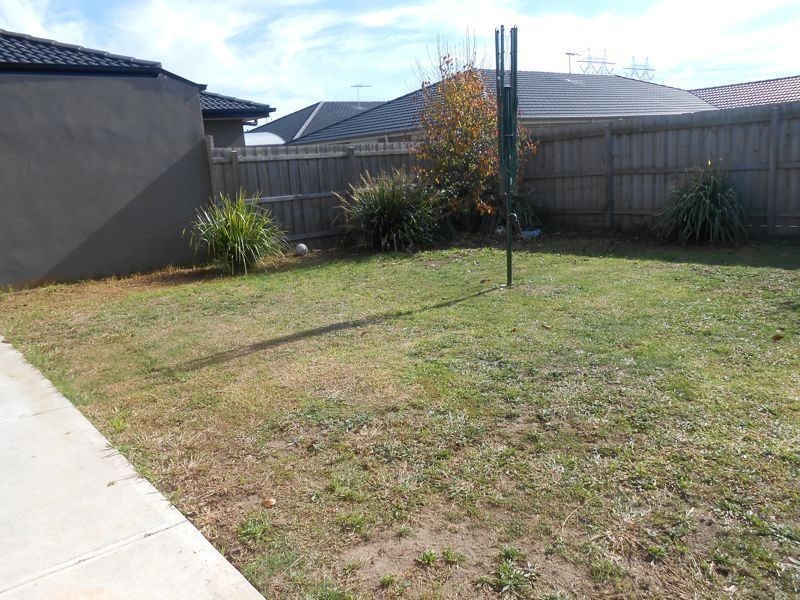 52 Kingdom Drive, Cranbourne VIC 3977