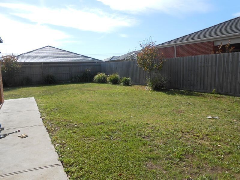 52 Kingdom Drive, Cranbourne VIC 3977