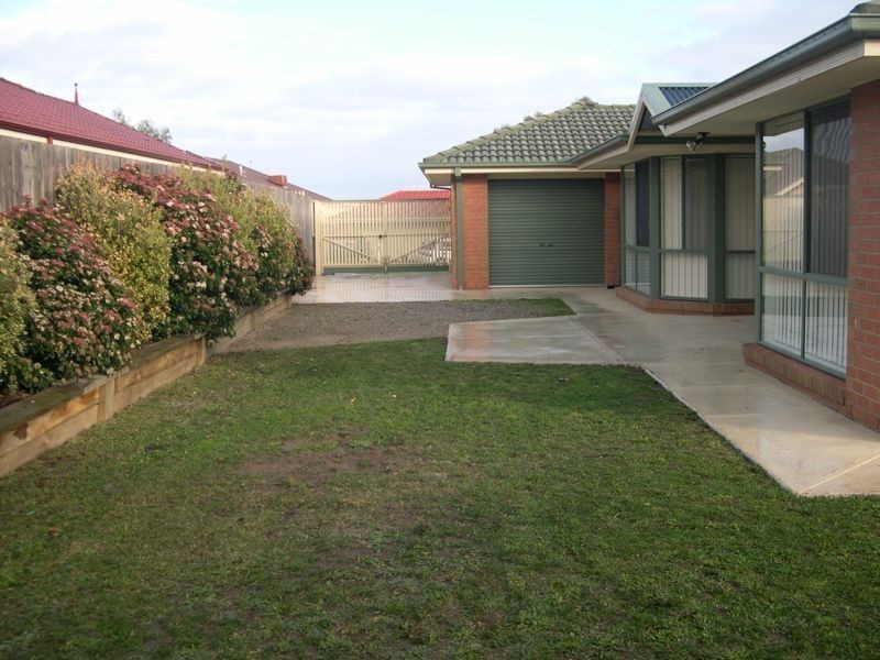 17 Charles Conder Place, Berwick VIC 3806