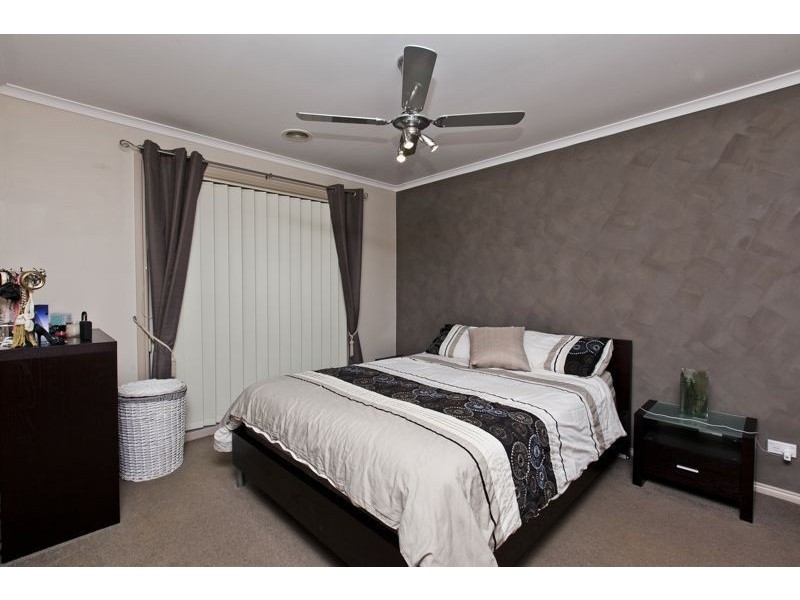 11 Faith Court, Cranbourne VIC 3977