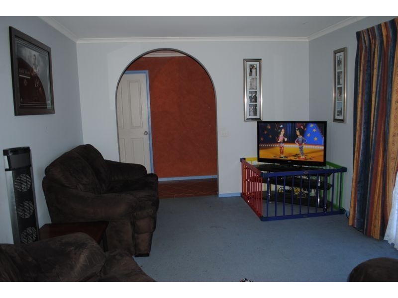 18 Rozzy Parade, Narre Warren VIC 3805