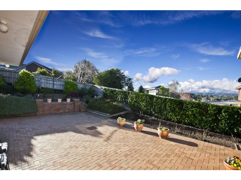 42 Edrington Park Drive, Berwick VIC 3806