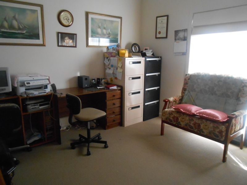 37 Golden Grove Drive, Narre Warren South VIC 3805