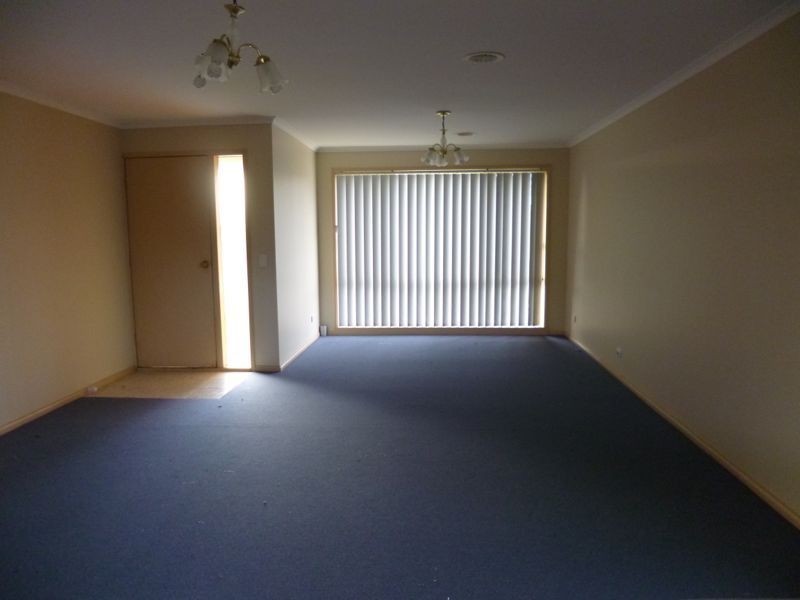 1/44 Bunbury Avenue, Narre Warren VIC 3805