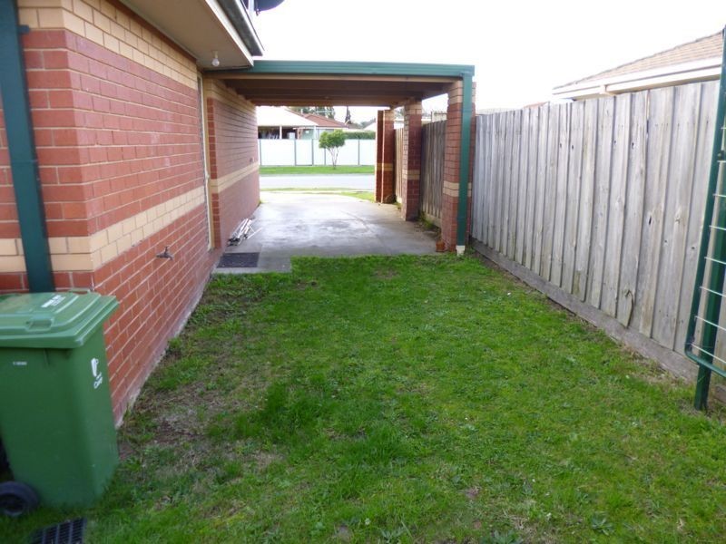 1/44 Bunbury Avenue, Narre Warren VIC 3805