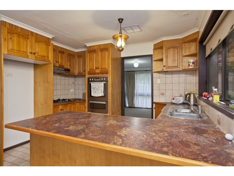 13 Clairmont Avenue, Cranbourne VIC 3977