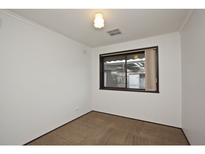 13 Clairmont Avenue, Cranbourne VIC 3977