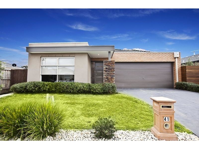 41 Gregson Grove, Lyndhurst VIC 3975