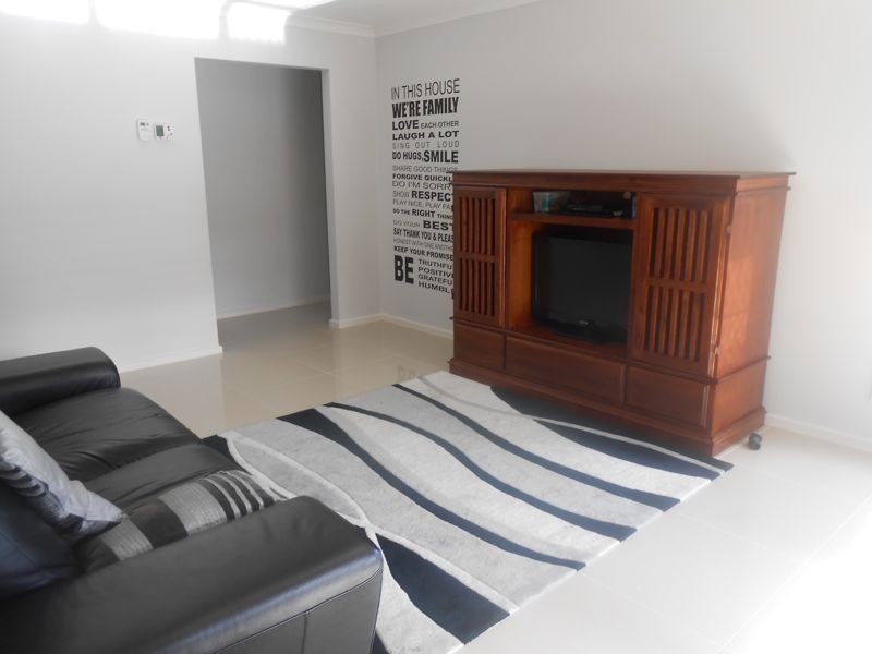 29 Dan Morgan Drive, Clyde VIC 3978