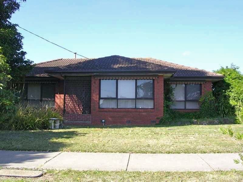 10 Monahans Road, Cranbourne VIC 3977