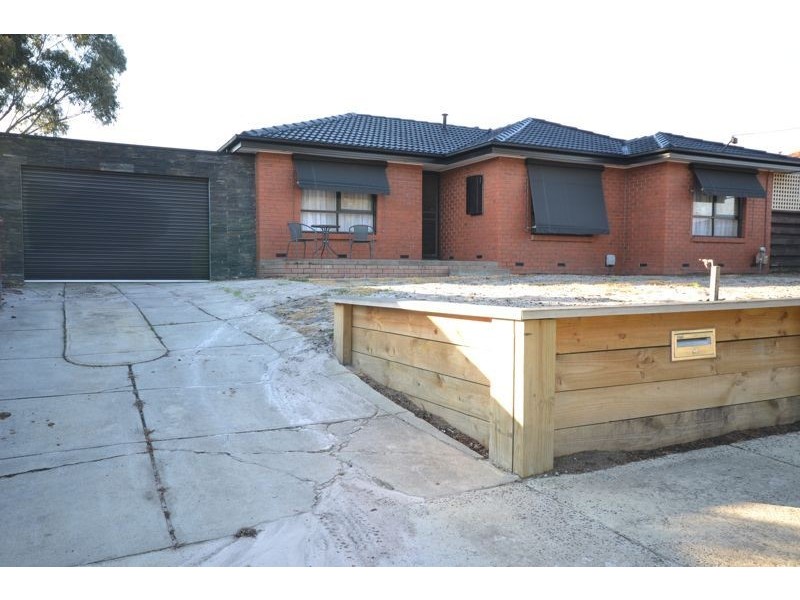 10 Harrison Drive, Cranbourne VIC 3977