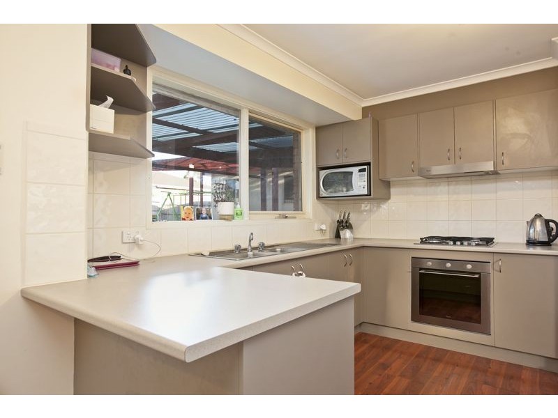 8 Milner Court, Cranbourne VIC 3977