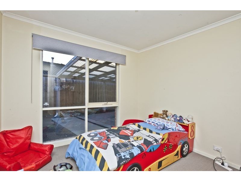 8 Milner Court, Cranbourne VIC 3977
