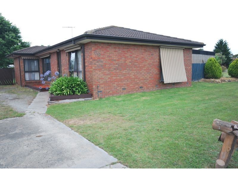 68 Gipps Crescent, Cranbourne North VIC 3977