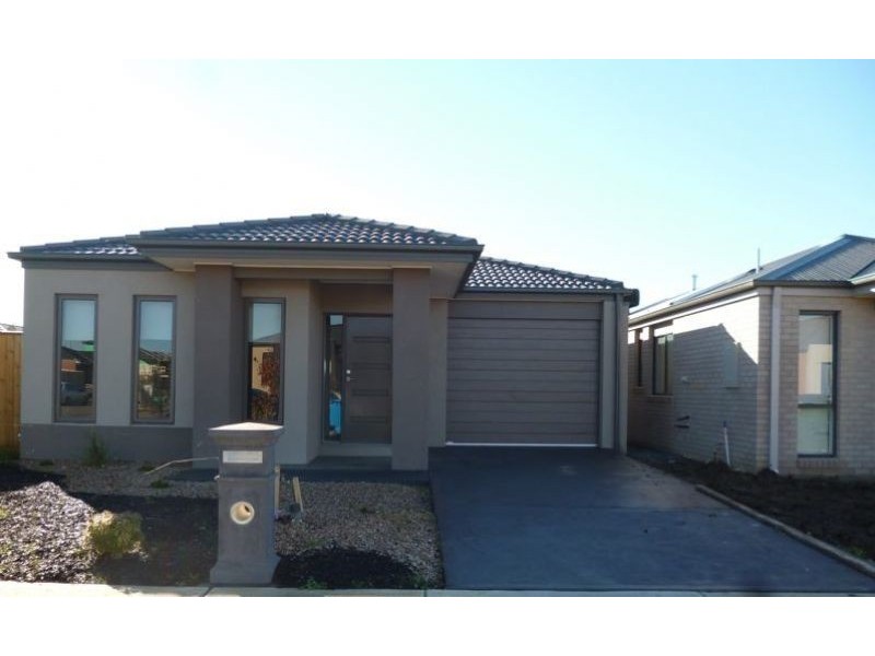 8 Teviot Street, Clyde VIC 3978