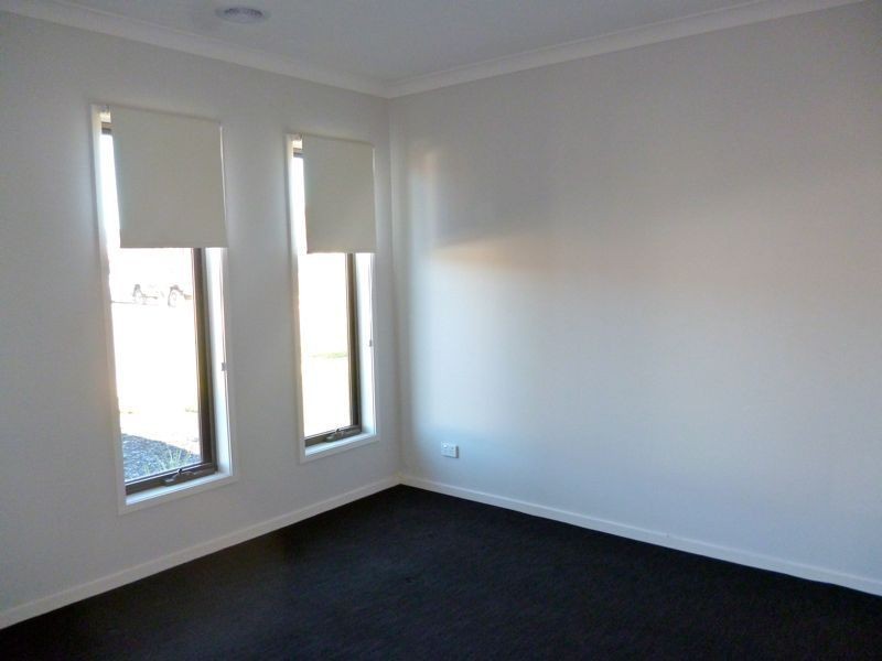 8 Teviot Street, Clyde VIC 3978