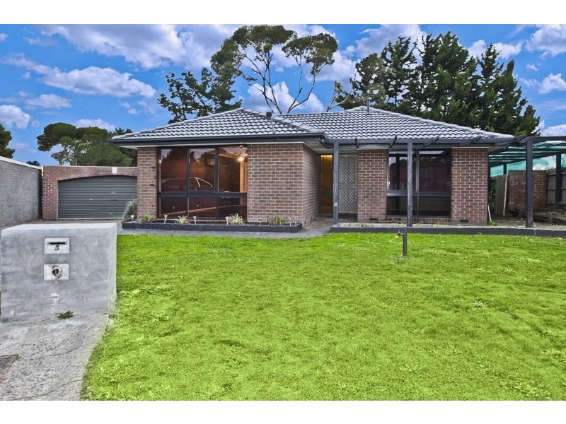 5 Miles Court, Cranbourne VIC 3977