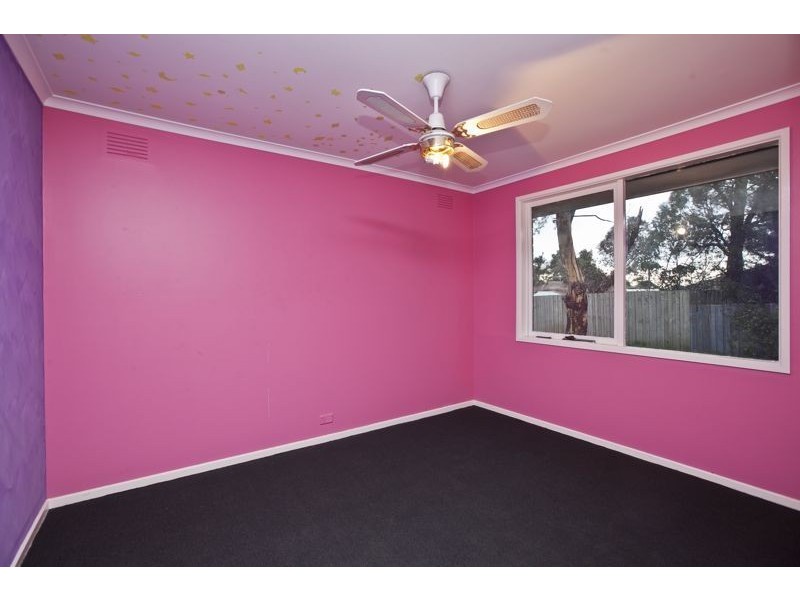 5 Miles Court, Cranbourne VIC 3977