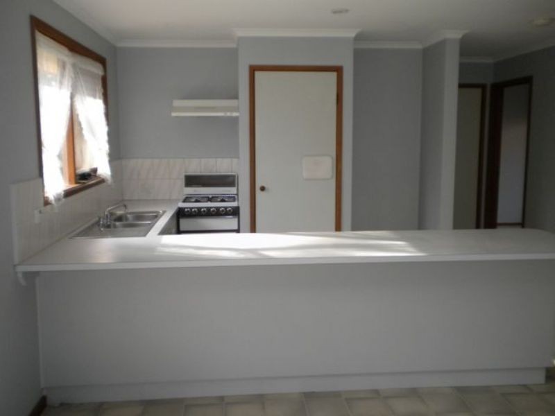 11 Miller Court, Cranbourne North VIC 3977