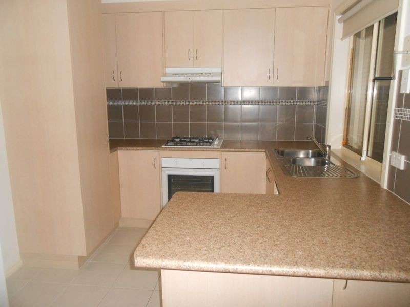 4/95 Breens Road, Cranbourne West VIC 3977