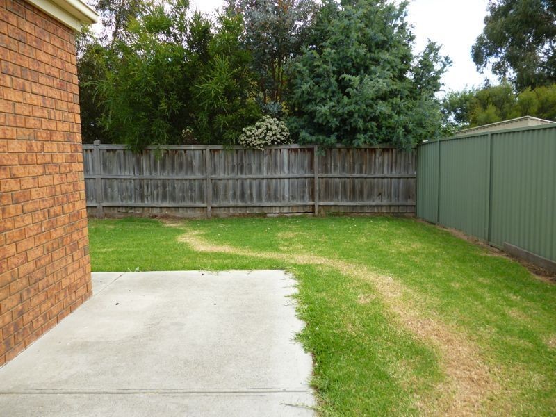 89 Scotsdale Drive, Cranbourne East VIC 3977