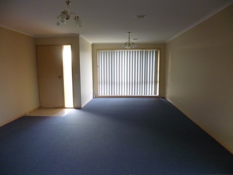 1/44 Bunbury Avenue, Narre Warren VIC 3805