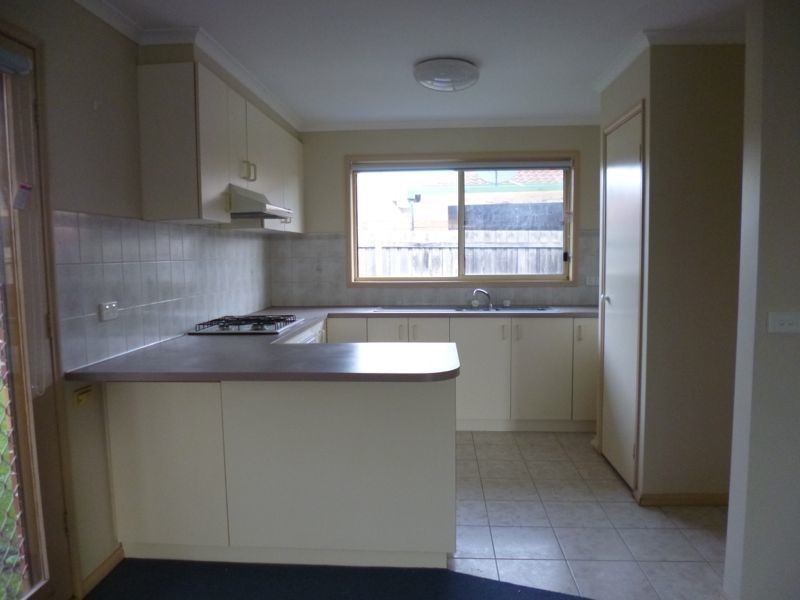 1/44 Bunbury Avenue, Narre Warren VIC 3805