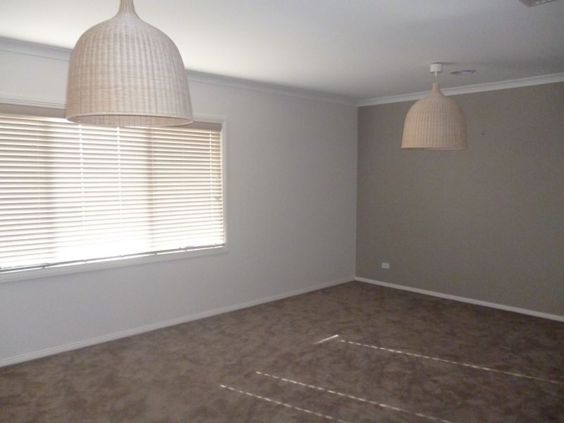 12 Ercildoune Court, Cranbourne VIC 3977