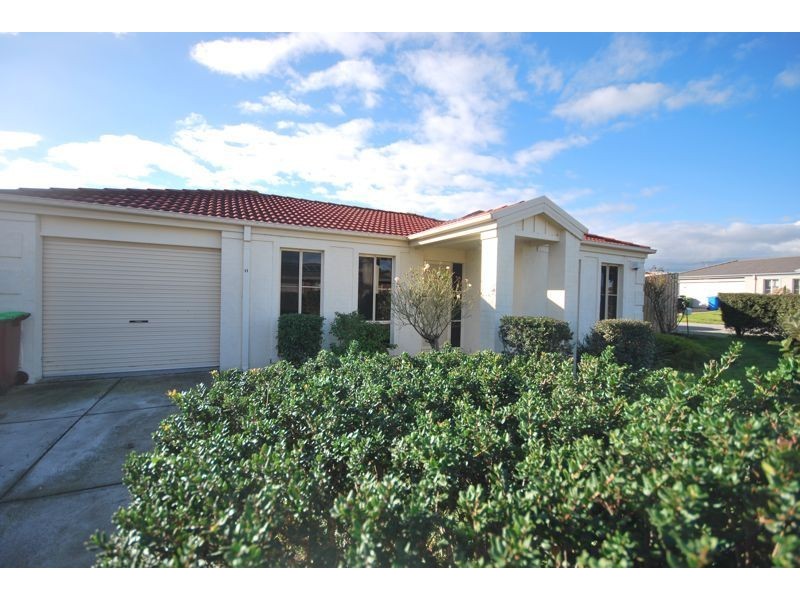 1 Andre Court, Cranbourne VIC 3977