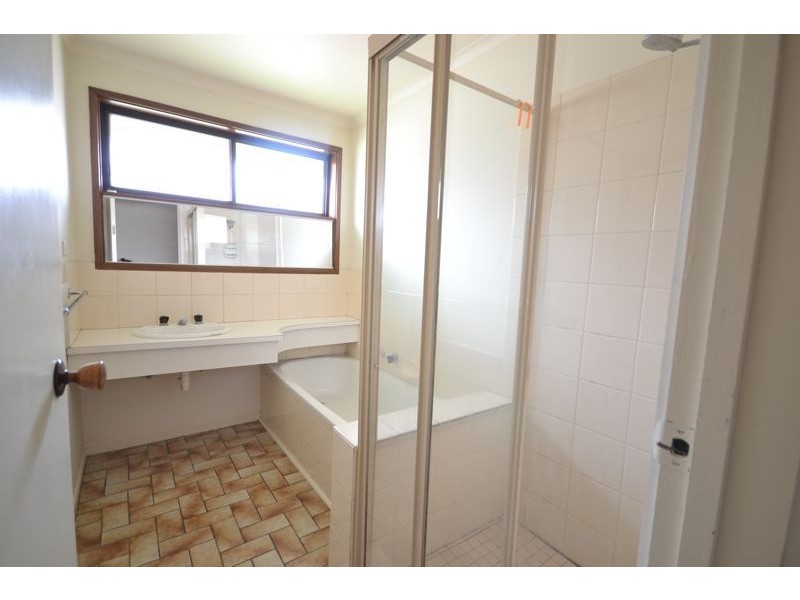 20 Cochrane Street, Cranbourne VIC 3977